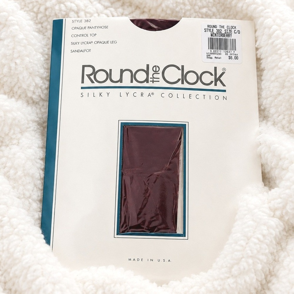 NWT Round The Clock Opaque Pantyhose C D Winterberry Purple USA Vintage